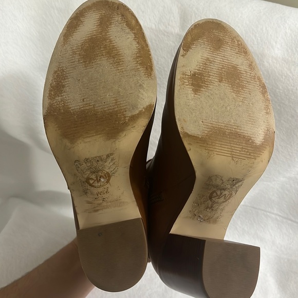Michael Kors Aldridge Ankle Bootie Block Heel Camel Color size 7.5 - Picture 14 of 16